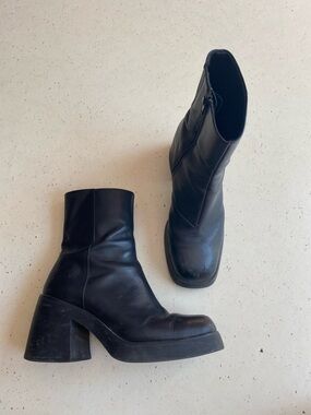 Vagabond Black Leather Platform Block Heel Ankle Boots